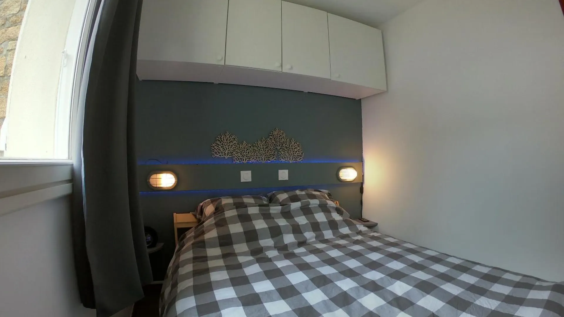 Ti Kabanouz Apartment Arzon 0*,